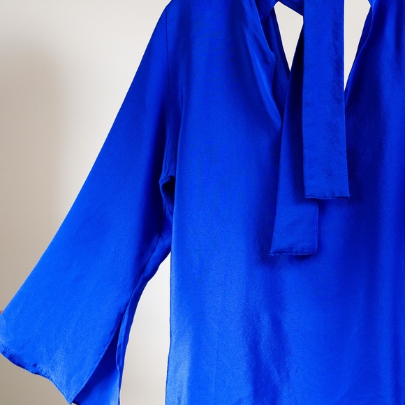 AUM Couture 100% Silk Sapphire Blue Tie-Neck Blouse | Size S | Made in USA - Picture 4 of 6
